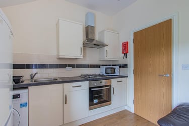 2 bed house, Colum Road, Cathays, Cardiff, CF103EF - Image 4